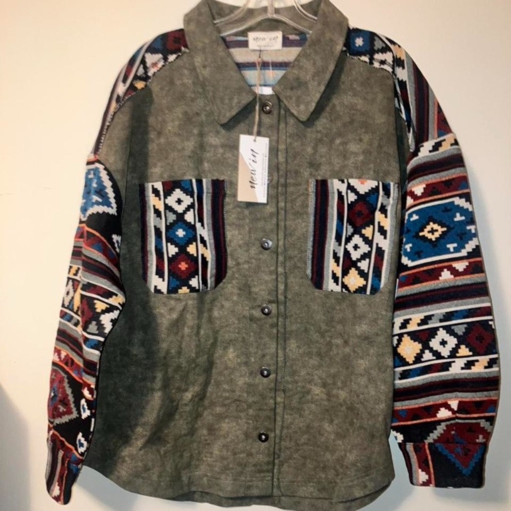 new in NWT Aztec & Olive Green Long Sleeve Shirt Jacket